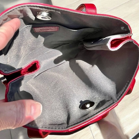 Lancel Red Bag with Side Zippers to Expand Bag, Snap closure - Picture 4 of 9